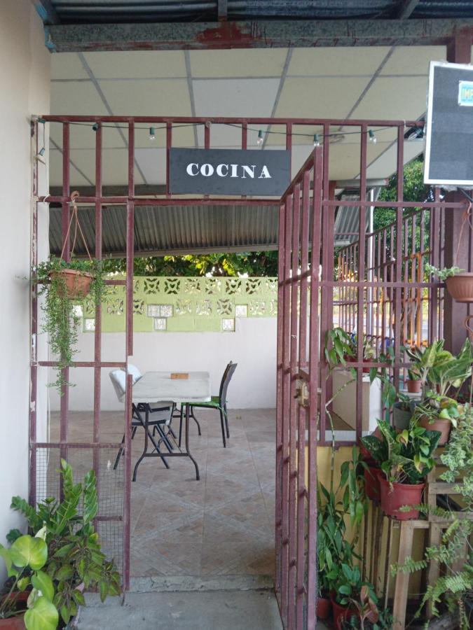 Hostal Brisas Calobrenas المظهر الخارجي الصورة